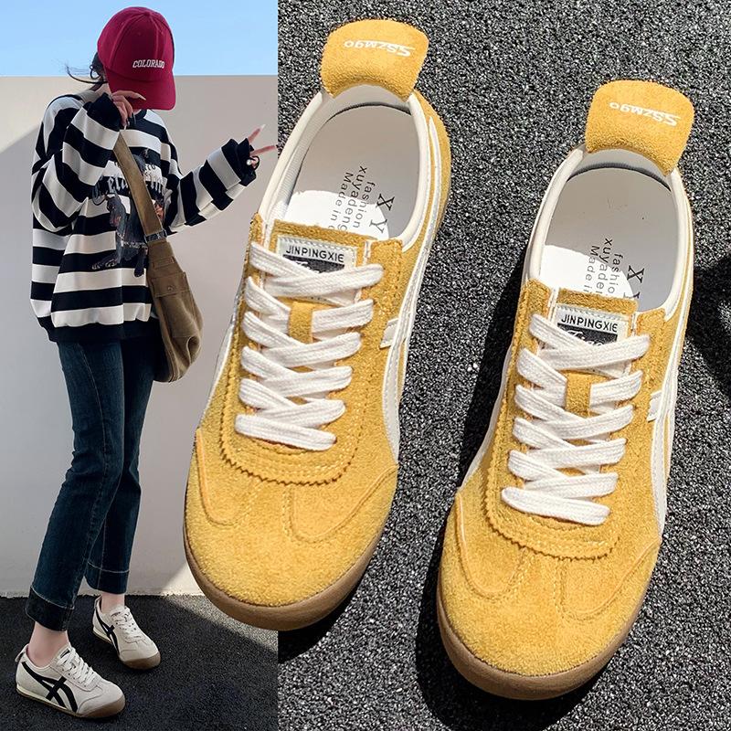 Red Dexun Shoes Women's 2025 New Popular Board Shoes Super Fire Versatile Women's Shoes Flat-soled Sports Shoes Forrest Gump Shoes