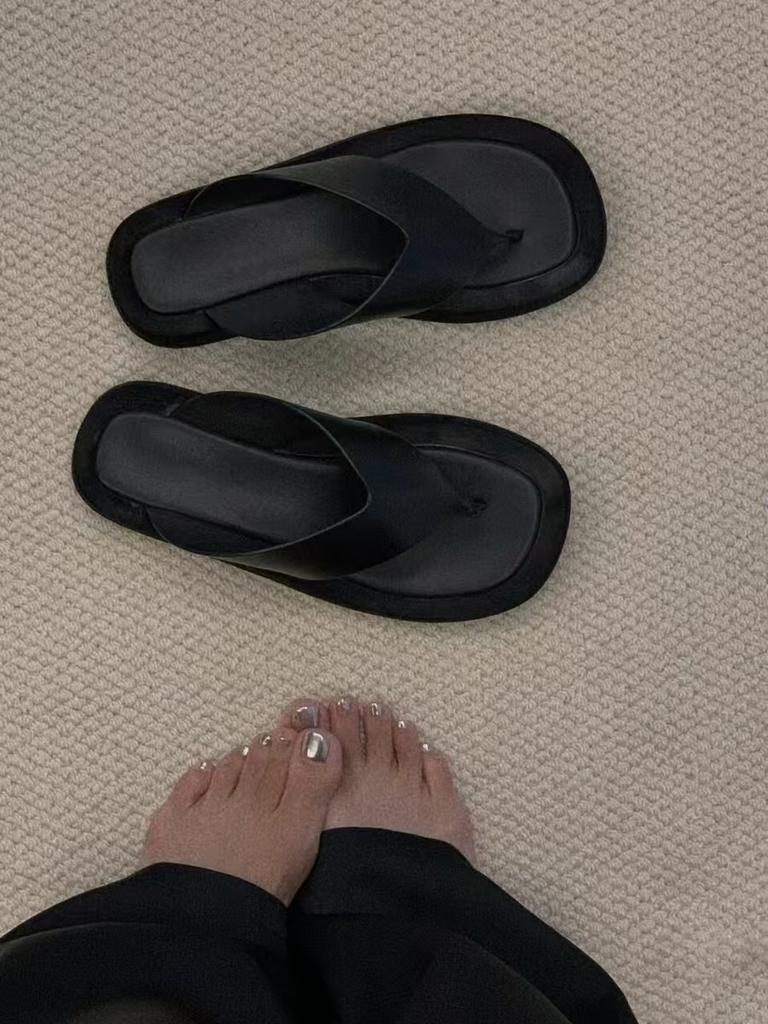 Sheepskin Version Niche Design Leather Thick-soled Flip-flops Women's Summer Wear Beach Ladies Cool Slippers Half Slippers