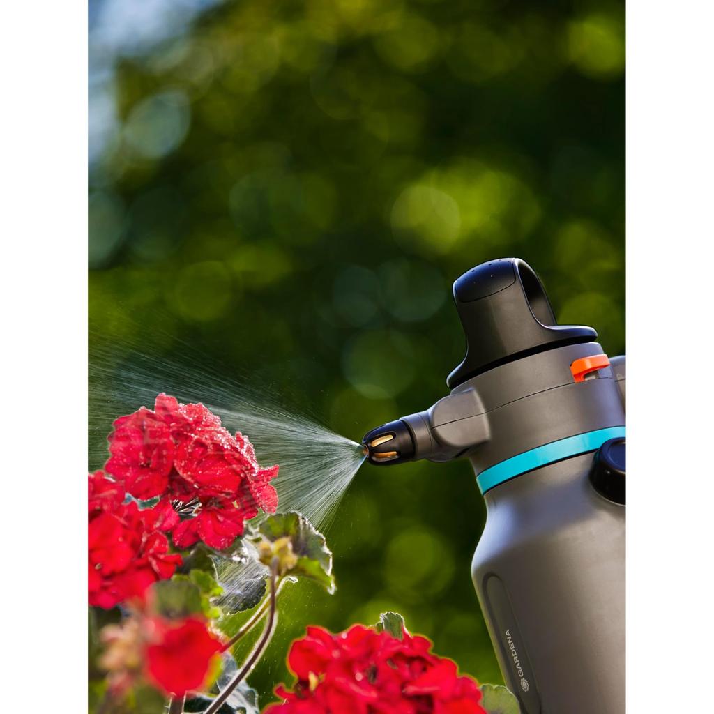 GARDENA Pressurized Mist Spray Function Even At an Brass Switchable Spray German Gardening Perfect for Garden Sprayer, 1.25L, 360° Angle, Nozzle,