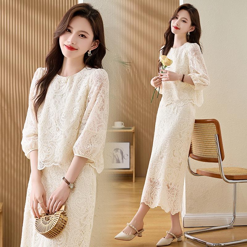 

Женский летний комплект 2025 года из кружевного топа и юбки - ME5566 S 85-95 lbs