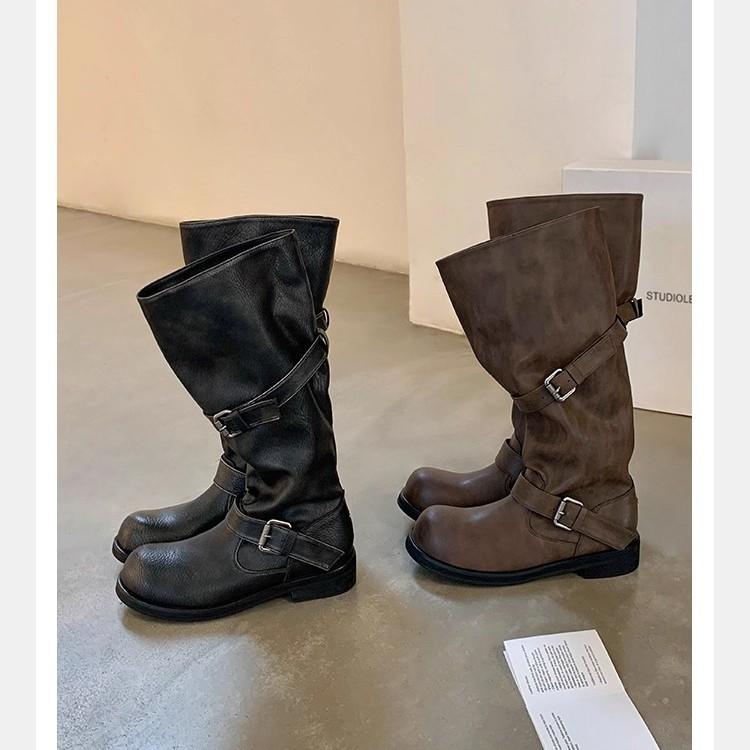 The new spot grape mother has the same style, wide tube, large tube circumference, round head trousers, thick heel, thick sole, genuine leather, medi 35