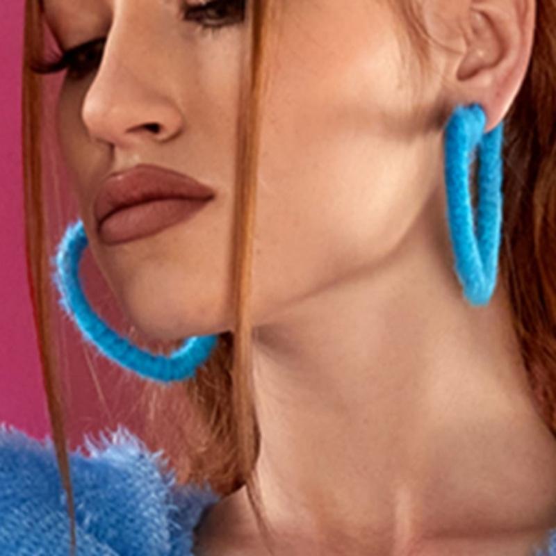 Plush Heart Hoop Earrings Exaggerated Dangle Earrings Fashion Piercing Earrings Punk Ear Stud Simple Jewelry Gift