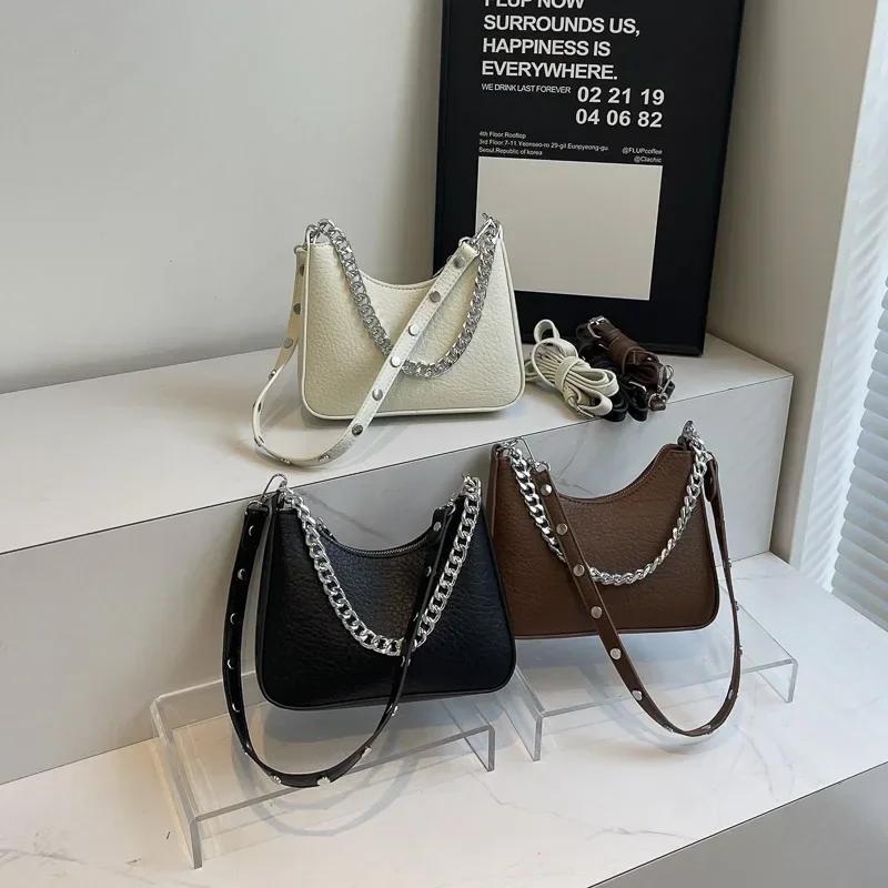 Retro Niche Women's Shoulder Bag  Versatile Crossbody Bag  Single Shoulder Armpit Bag  Popular Fashion  Super Hot  Autumn and Winter