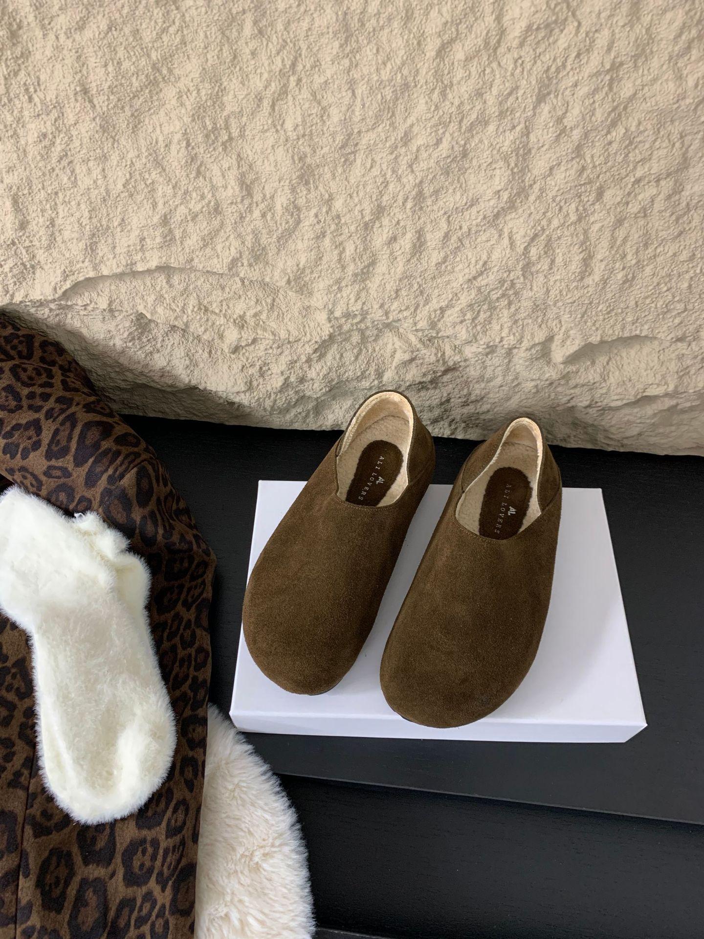 

Flat bottom round head French retro shoes women s winter 2025 new velvet cotton shoes 39 темно-коричневого