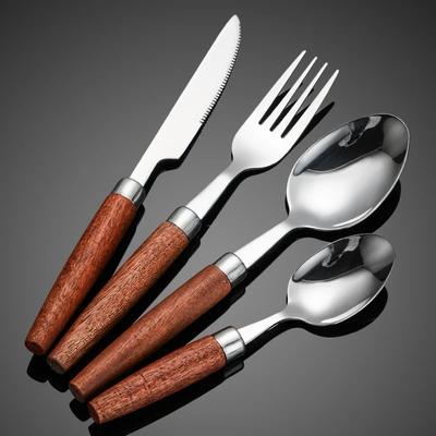 Nerezová príborová súprava s drevenou rukoväťou Kuchynský riad Západná súprava stolového riadu s nožom, vidličkou, čajovou lyžičkou pre reštauráciu