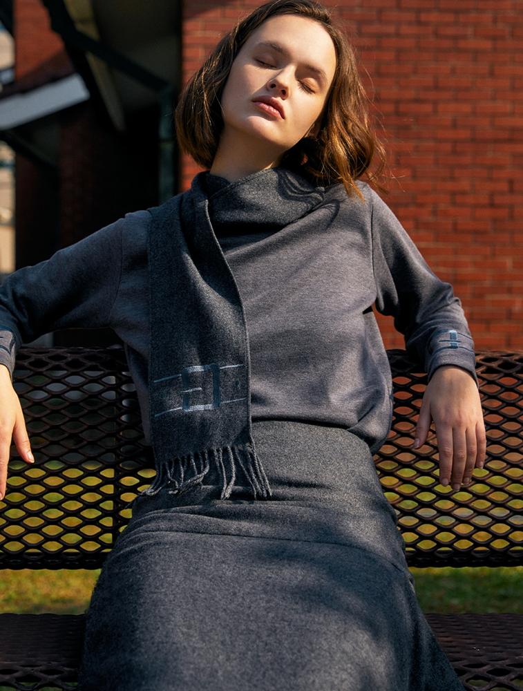 The Studio K Muffler Layered Mock Neck Top_Charcoal Free
