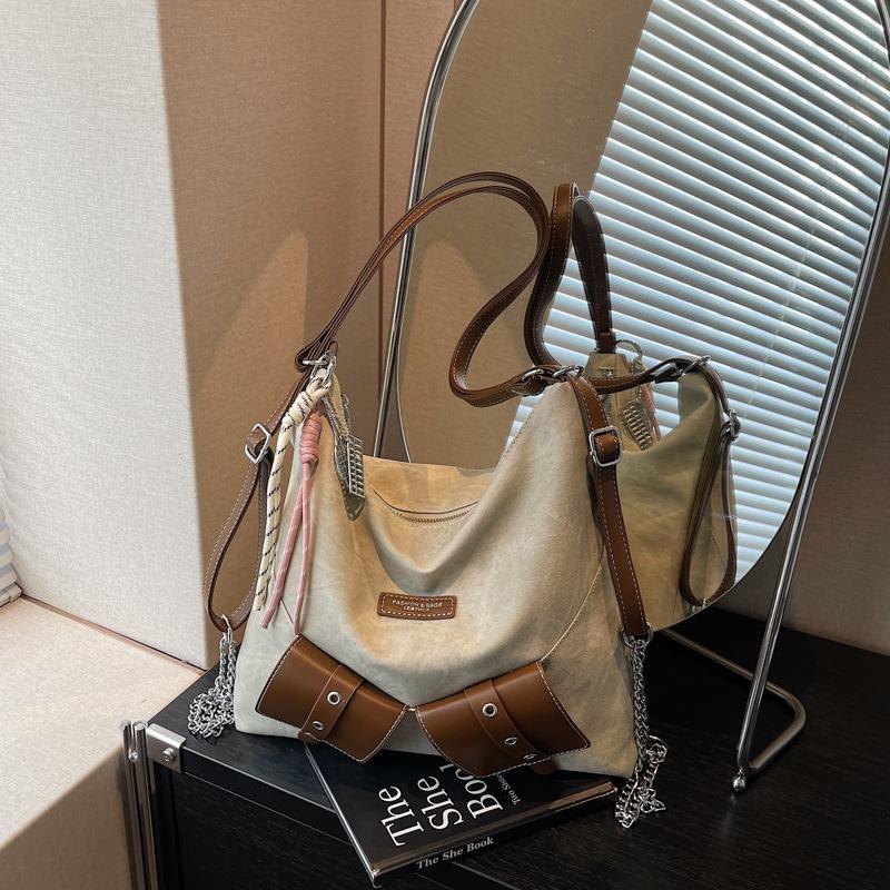 Commuter Tote Bag Women's Large-capacity New Niche Chain Single Shoulder Messenger Bag Multi-functional Backpack