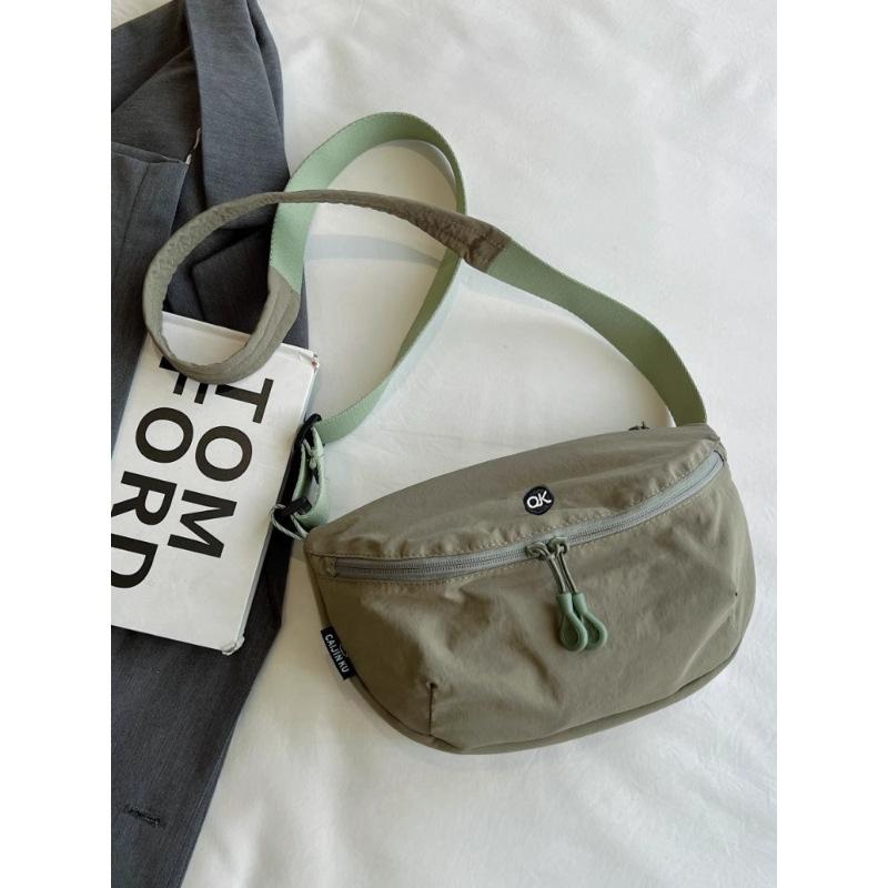 Japanese ultra-light waterproof messenger bag Oxford cloth unisex versatile single shoulder nylon lightweight practical saddle breast bag