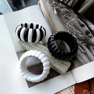 Retro Oval Acrylic Europe America Elastic Bangles Women Unique Design Bracelets Light Luxury Party Jewelry Trend Trend Bangle