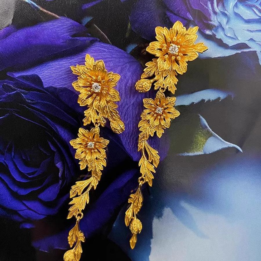 Flower Fringed Earrings Temperament High-end Simple Stud Earrings Versatile Niche High-end Earrings