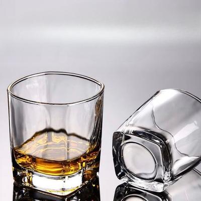 Verdickte quadratische Glastasse Haushaltsteetassen Transparente Wasserbecher Getränke Whiskey Bierbecher für Bar KTV Party Trinkgläser