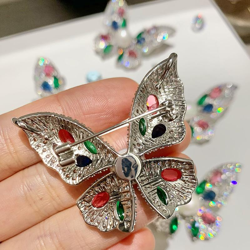 Bo Xin Yun Pearl Butterfly Brooch: Micro-inlaid Zirconia, High-Quality Corsage, Ideal New Year Gift