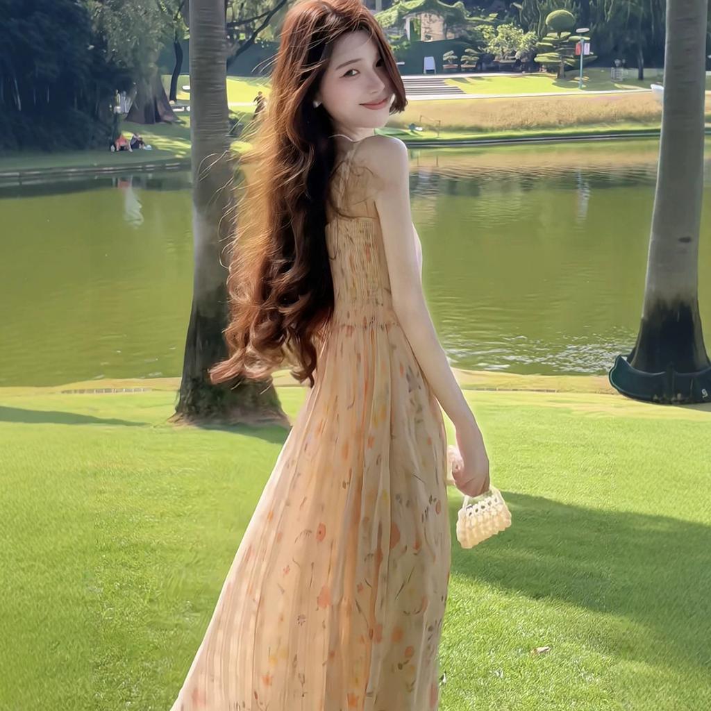 Beautiful temperament French floral suspender dress 2026 new model this year popular vacation beautiful long skirt women's summer
