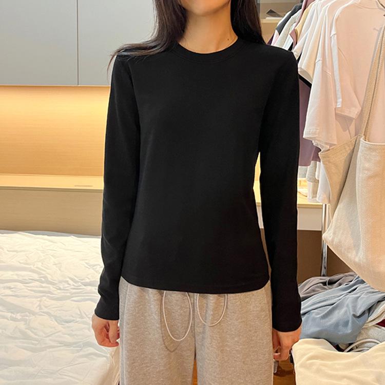 Women's Fleece-Lined Slim Fit T-Shirt: Round Neck, Dropped Shoulders, Cinched Waist, Long Sleeves, Flattering Inner Layer for Autumn/Winter 2025.