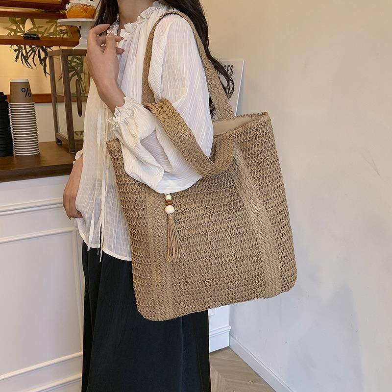 Summer beautiful casual new woven popular portable niche large capacity shoulder underarm hand bag
