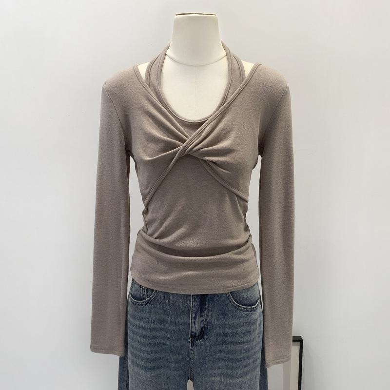 Niche Design Women s Two-Piece Halter Base Layer Long-Sleeve T-shirt, Autumn/Winter 2025, New Twisted Top Large