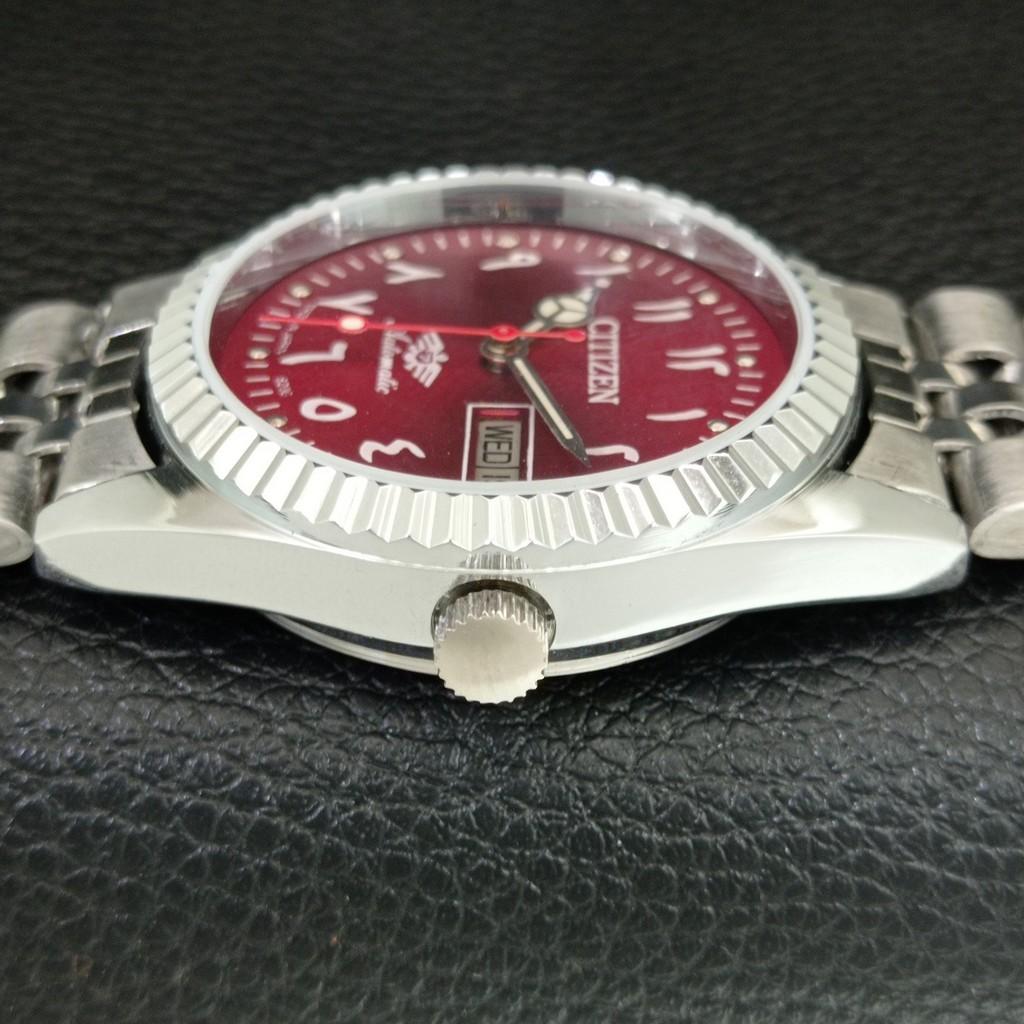 VINTAGE CITIZEN AUTOMATIC 8200 REFURBISHED JAPAN MENS RED DIAL WATCH a446828-1