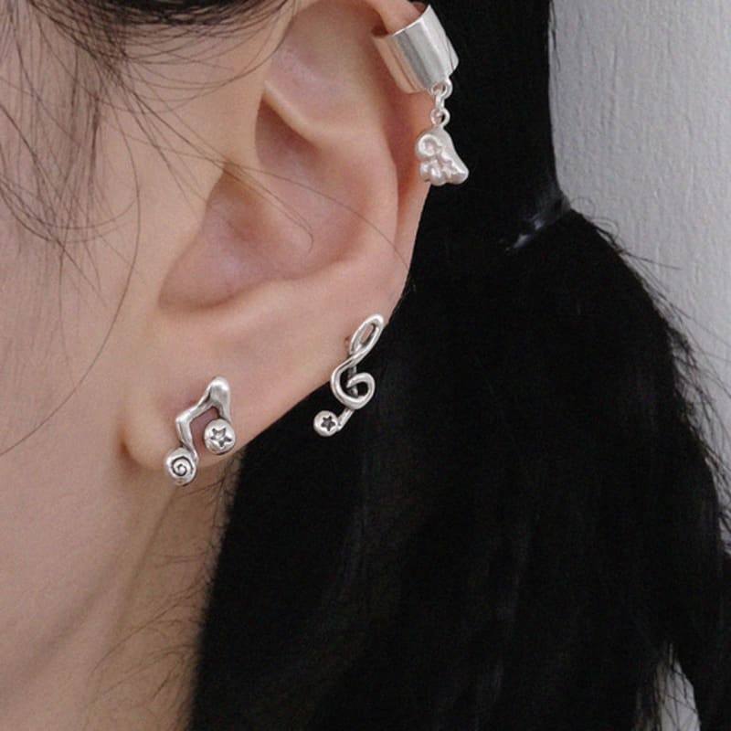 Reinheart Mini Star Clef Piercing