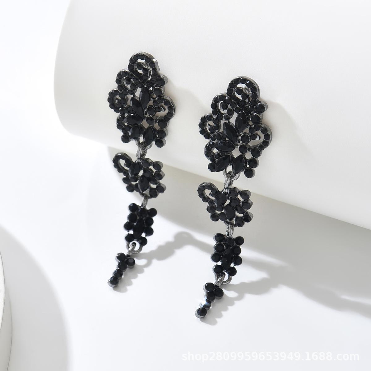 

Серьги Shein с полным бриллиантовым темпераментом, длинные серьги с бахромой из сплава, инкрустированные черными стразами