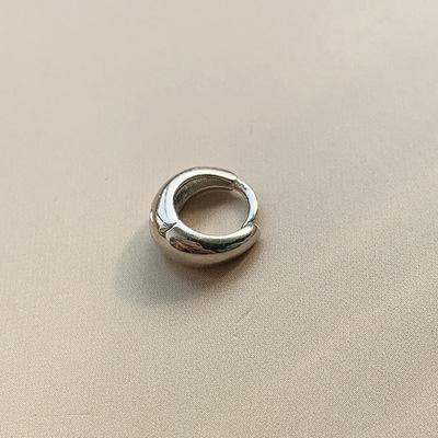 Medieval style simple circle earrings, female plain circle silver earrings, advanced sense cold wind earrings, versatile temperament