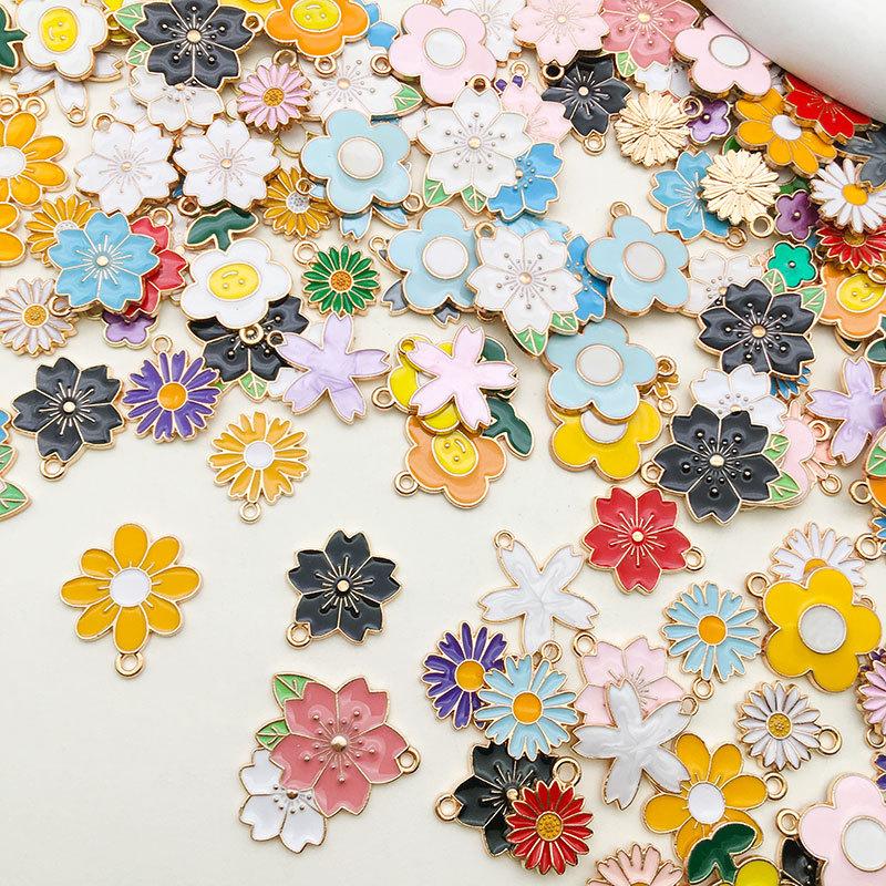 20/30/50pcs/Lot Random Mix Flower Charm Colorful Sunflower Sakura Rose Pendant Materials To Make Bracelets Earrings DIY Necklace