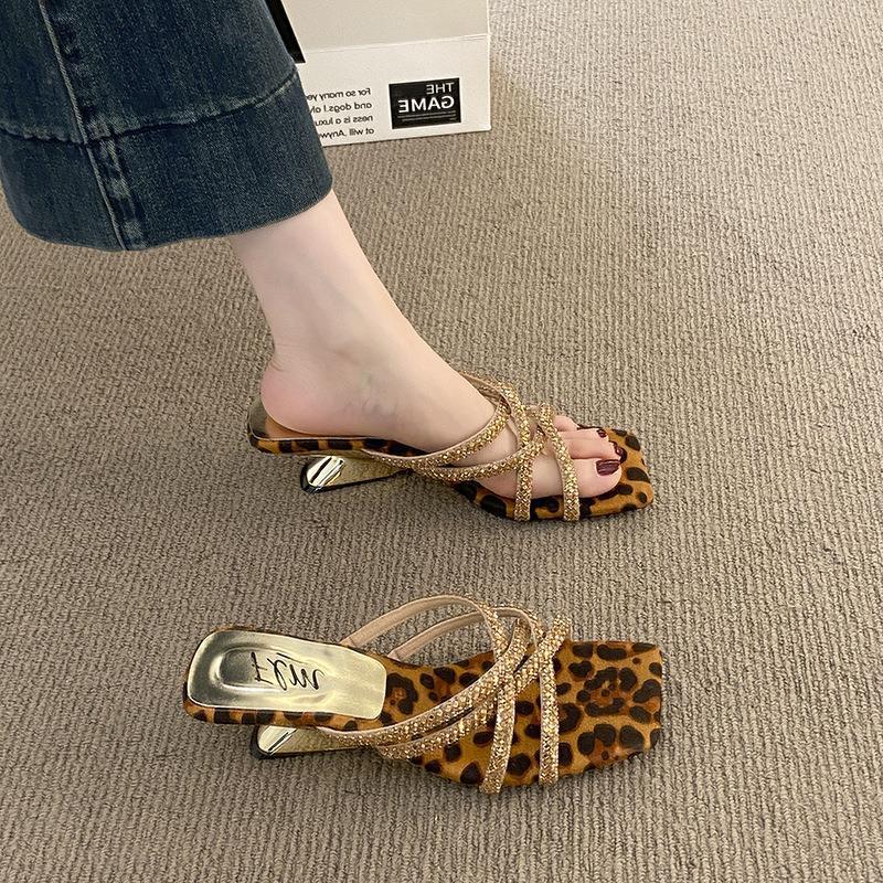 Slope Heel Leopard Print French Stunning Small Cool Slippers Fairy Shoes 2025 New Summer Comfortable Wear High Heel Temperament