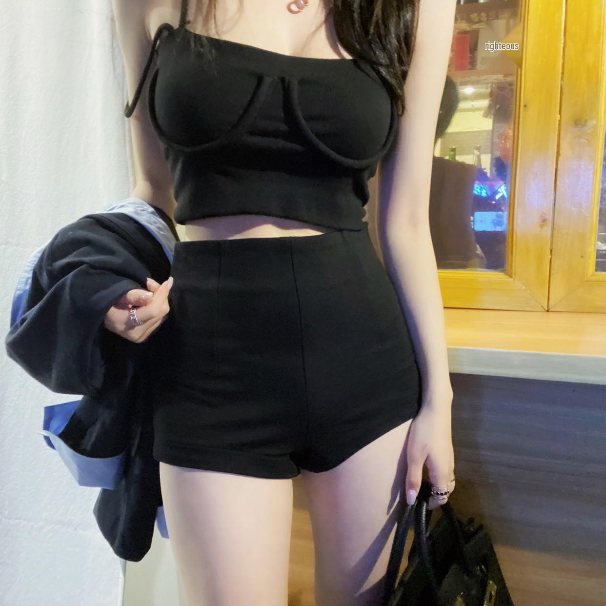 

Шорты А-силуэта с высокой талией черные - Осень/Зима 2024 Утягивающие шорты XL чёрный