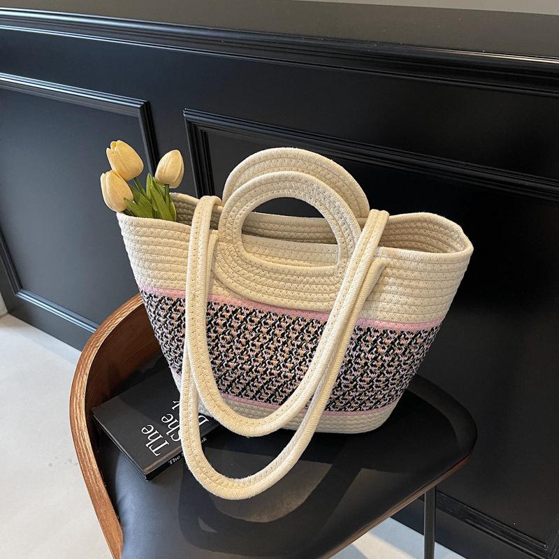 

Woven bag women s new popular shoulder bag large capacity tote bag beach vacation handbag