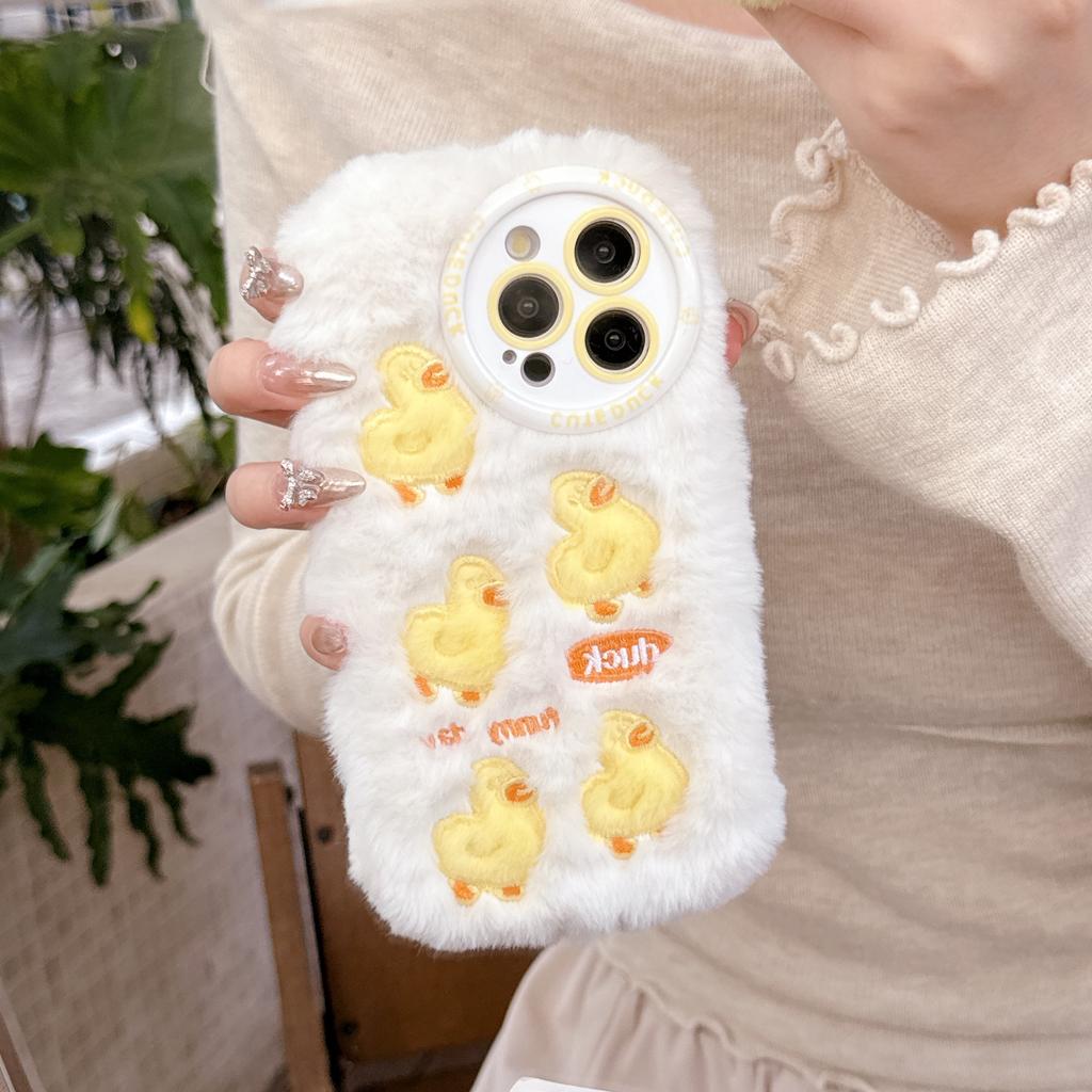 Cute Embroidered Duck Plush Phone Case Fall & Winter Warm Cartoon Plush Phone Accessories for iPhone 16 Pro Max