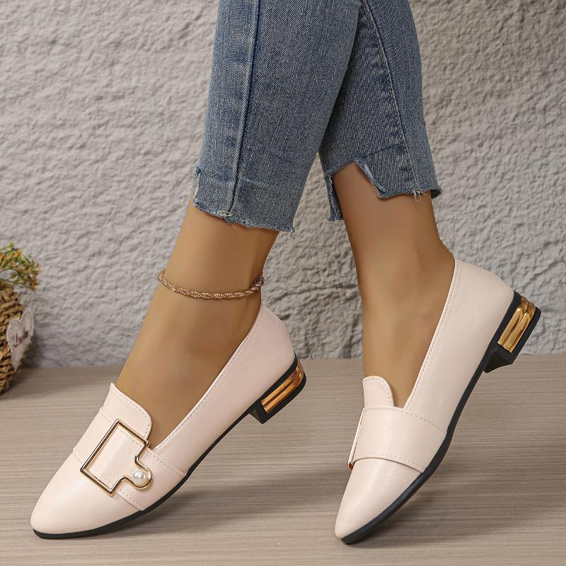 Women Casual Comfortable Flats Shoes 2026 Spring Summer New Outdoor Slip on Loafers Lightweight Pointed Lazy Sneakers Women