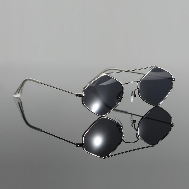 Polarize olmayan Vintage Erkek Metal Çerçeve Düzensiz Güneş Gözlüğü Dikdörtgen Çerçeve Moda Gözlükleri Çift Kirişli Poligonal Güneş Gözlüğü