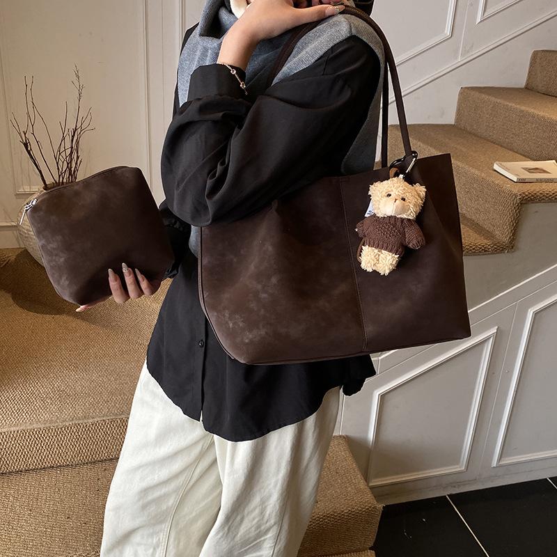 New Autumn Winter Simple Suede Tote Bag Fashion Retro Texture Simple Shoulder Bag Large Capacity Versatile Leisure Commuter Bag