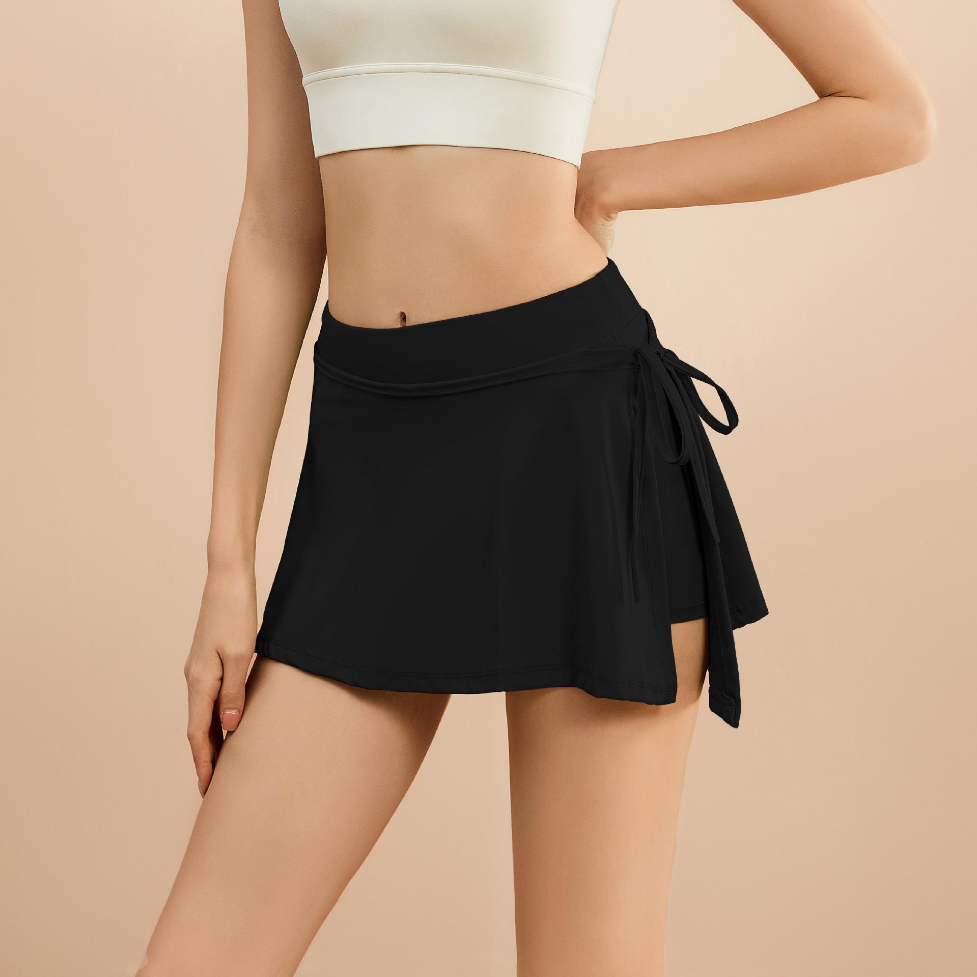 

Женская теннисная юбка с высокой талией, разрезами и вшитыми шортами