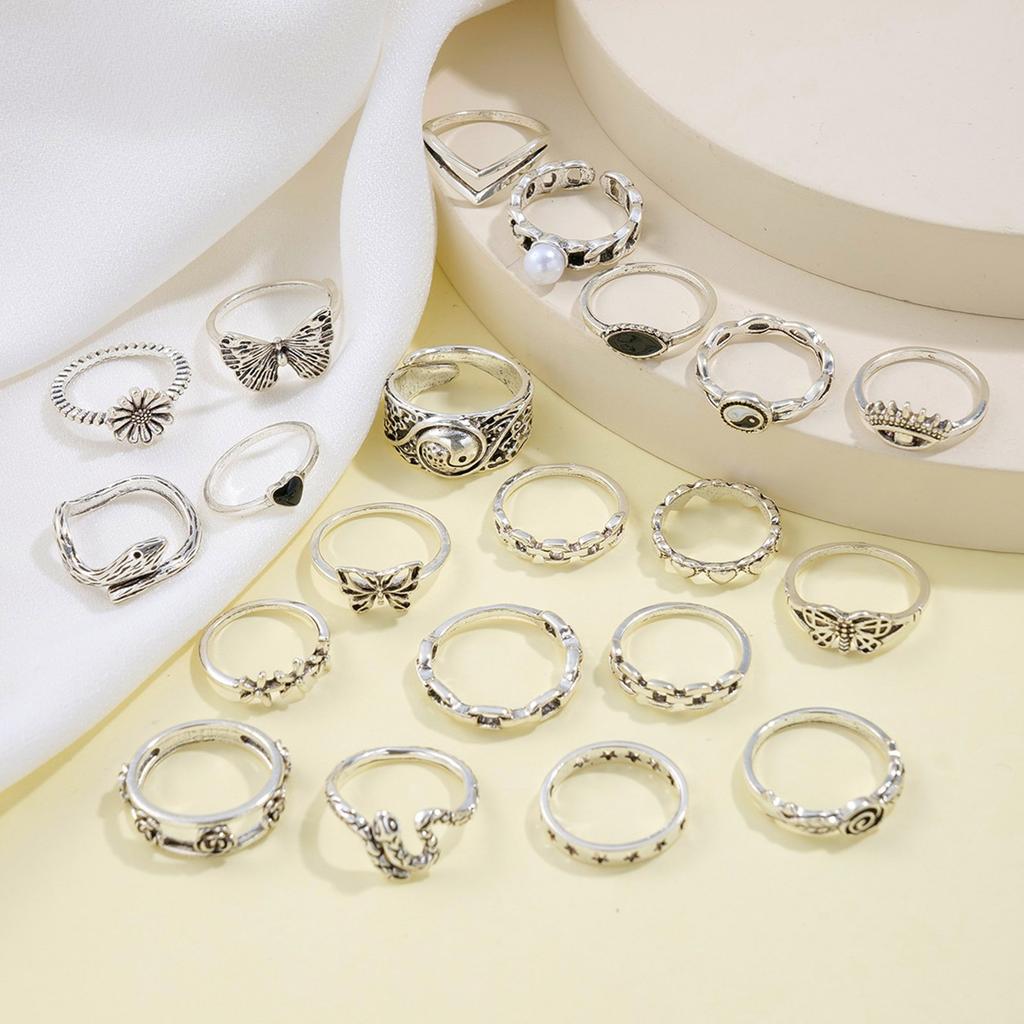 21 Pieces Vintage Butterfly Heart Rings Set Decoration for Trendy Women Adjustable Sturdy Alloy Jewelry Pieces