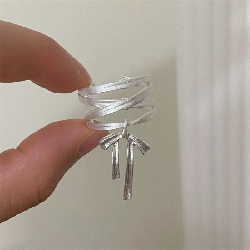 French S925 Sterling Silver Ballet Ribbon Bow Ring with Movable Design - Elegant and Girlish.