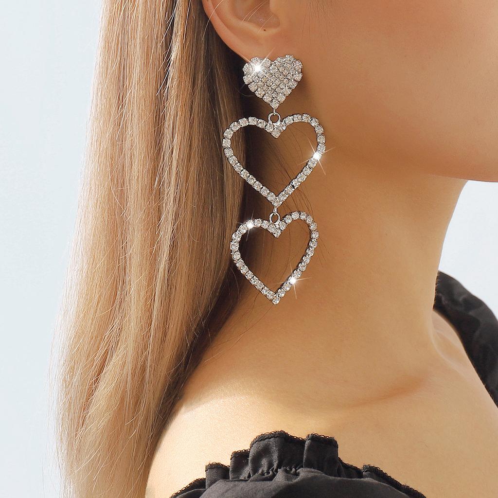 Exquisite and Fashionable Heart-shaped Earrings with Luxurious Zirconia, Perfect for Any Occasion