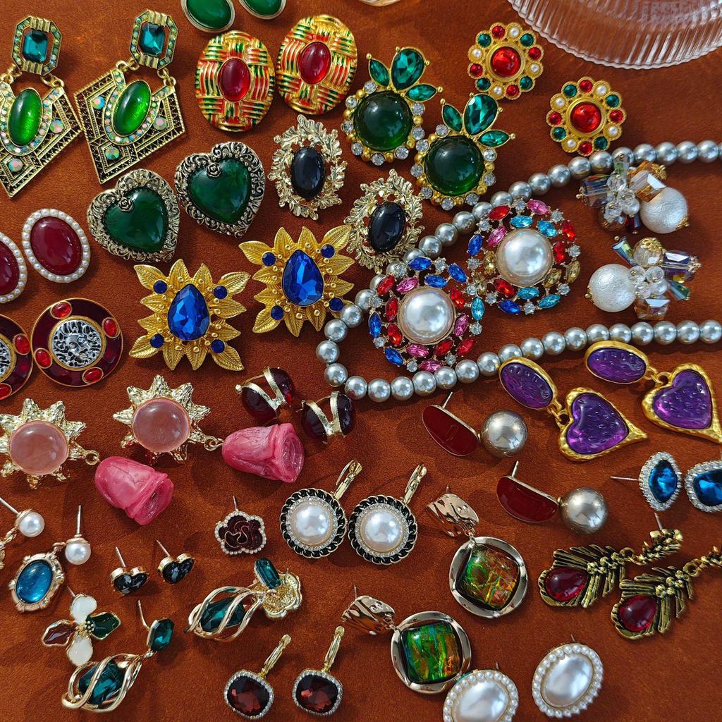 Pendientes Vintage de Estilo de Corte con Pedrería y Esmalte - Exquisita Joyería de Plata 925
