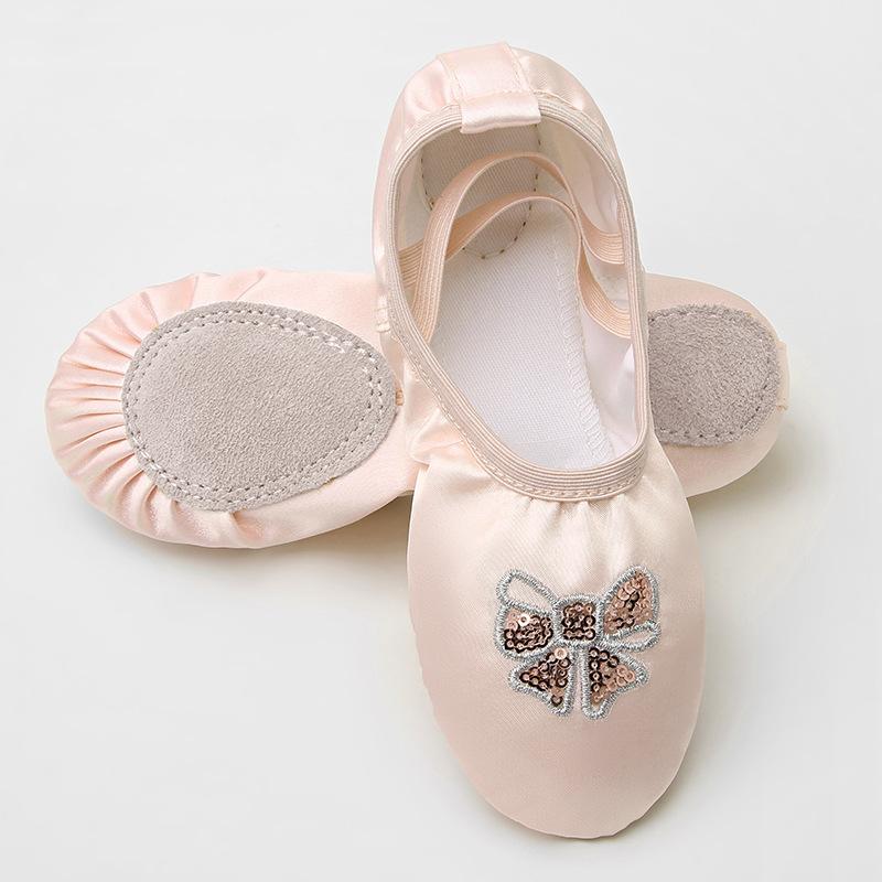 Children's Dance Shoes Girls Soft Sole Practice Shoes Kindergarten Stage Performance Shoes Baby Ballet Dancing Shoes Cat Claw Shoes