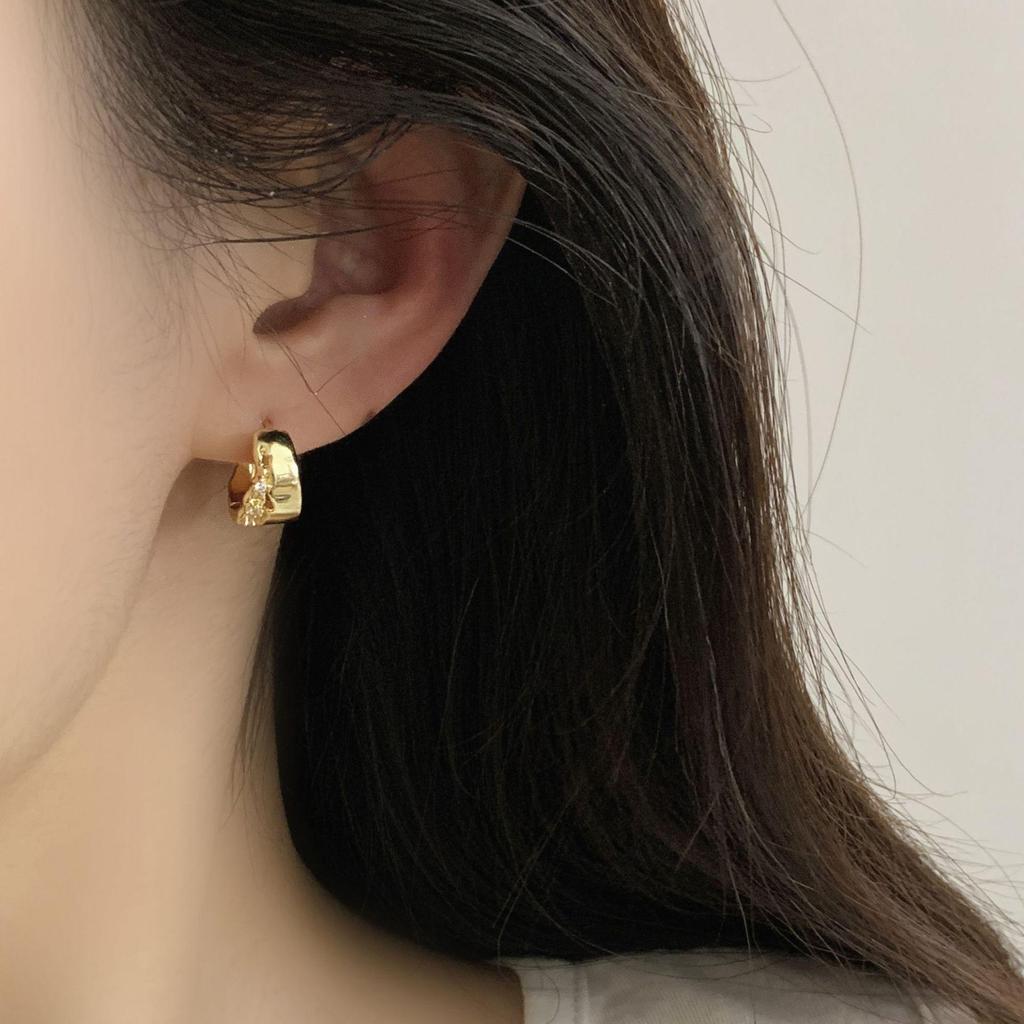 Korean Style Irregular Luxury Geometric Hoop & Stud Earrings for Women - Trendy and Versatile Fashion Jewelry