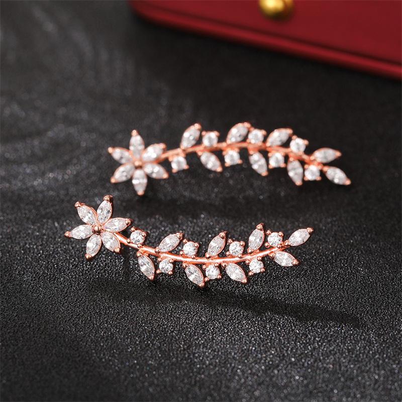 Huitan Luxury Trendy Flower Leaf Shape Stud Earrings for Women Dazzling Cubic Zirconia Aesthetic Ear Earrings Statement Jewelry
