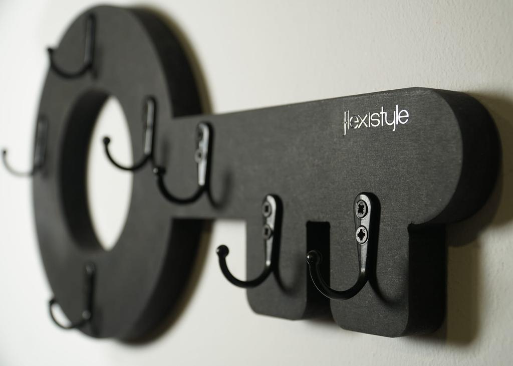 Wooden key hanger Retro Key Black