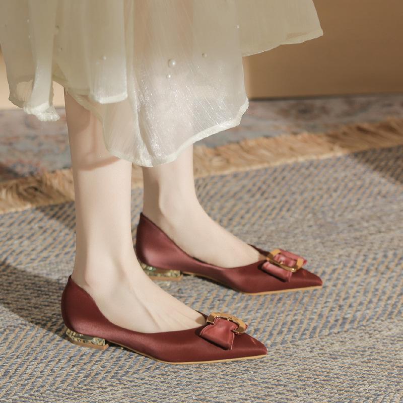 Pointed flat-soled single shoes, new square buckle, shallow mouth, one pedal, Mary Jane women's versatile and comfortable