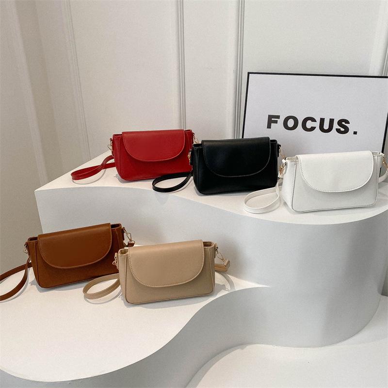 Trend fashion Korean version 2025 new versatile bag women's personality messenger shoulder women's bag casual simple small square bag