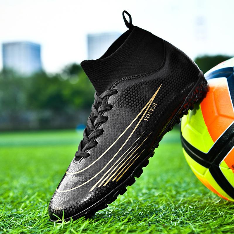 

New men s and women s football shoes training shoes men s summer primary school students football shoes broken nail shoes women s long and short nail 45