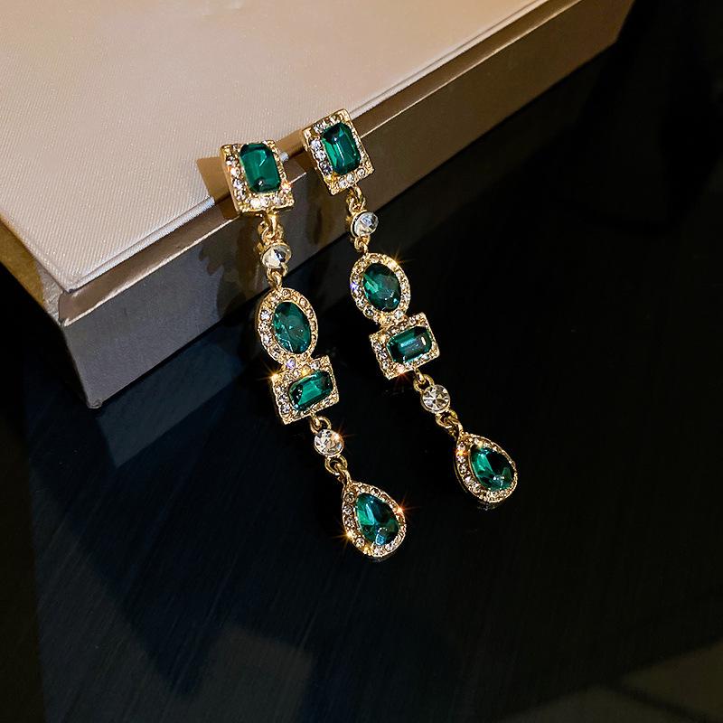 Emerald & Diamond-Inlaid Flower Zircon Water Drop Earrings: Retro, Luxury Ear Hooks for Women