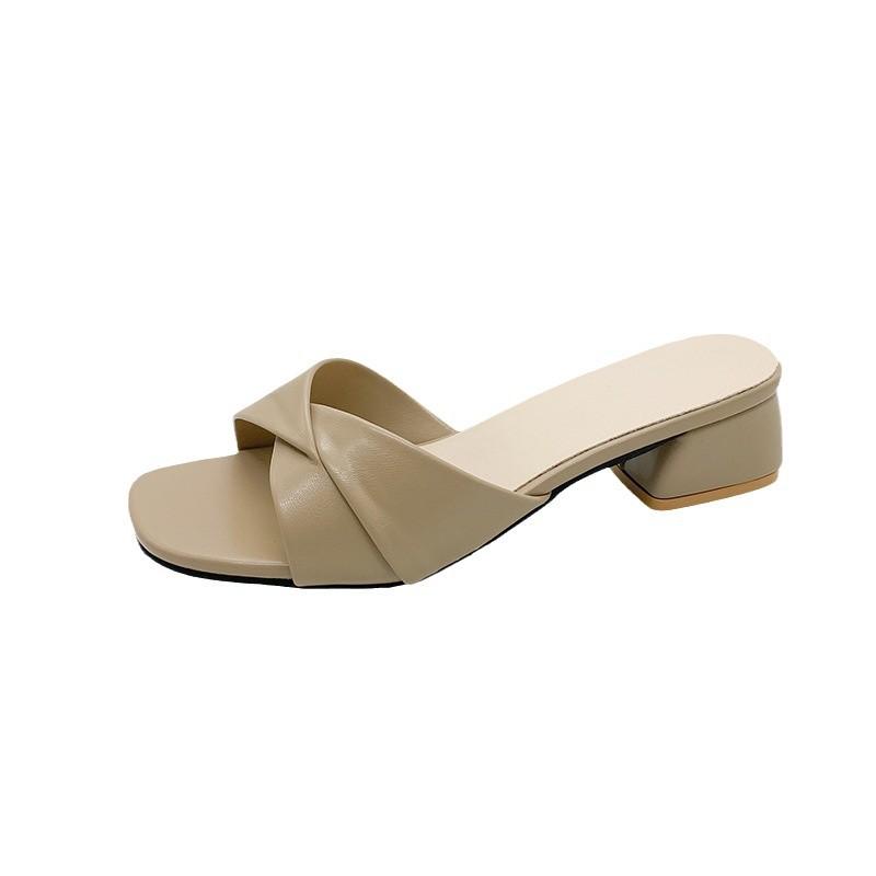 Large size niche retro brown thick heel outer slippers women 2023 summer lazy middle heel sandals muller shoes