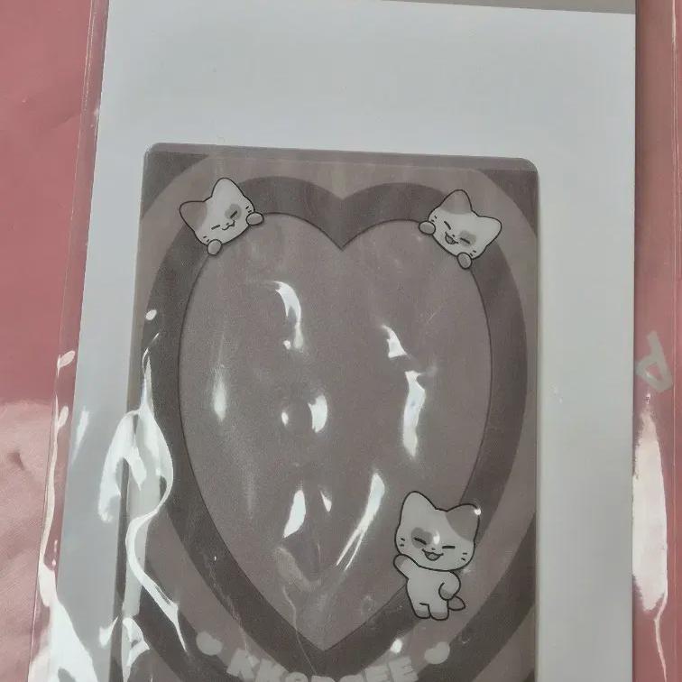 

Есть рамка для телефона Twinji для покера