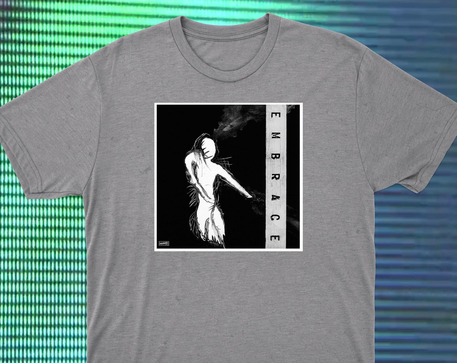Embrace T shirt Post Hardcore L