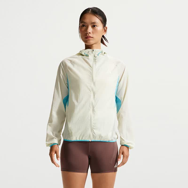 Nike Women s Casual Hooded Woven Jacket XL