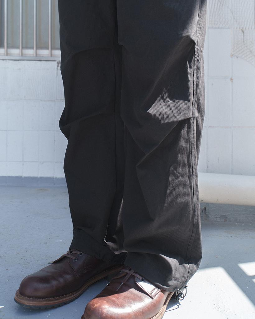 SILENTSYLLABLE Parachute Pants / Black
